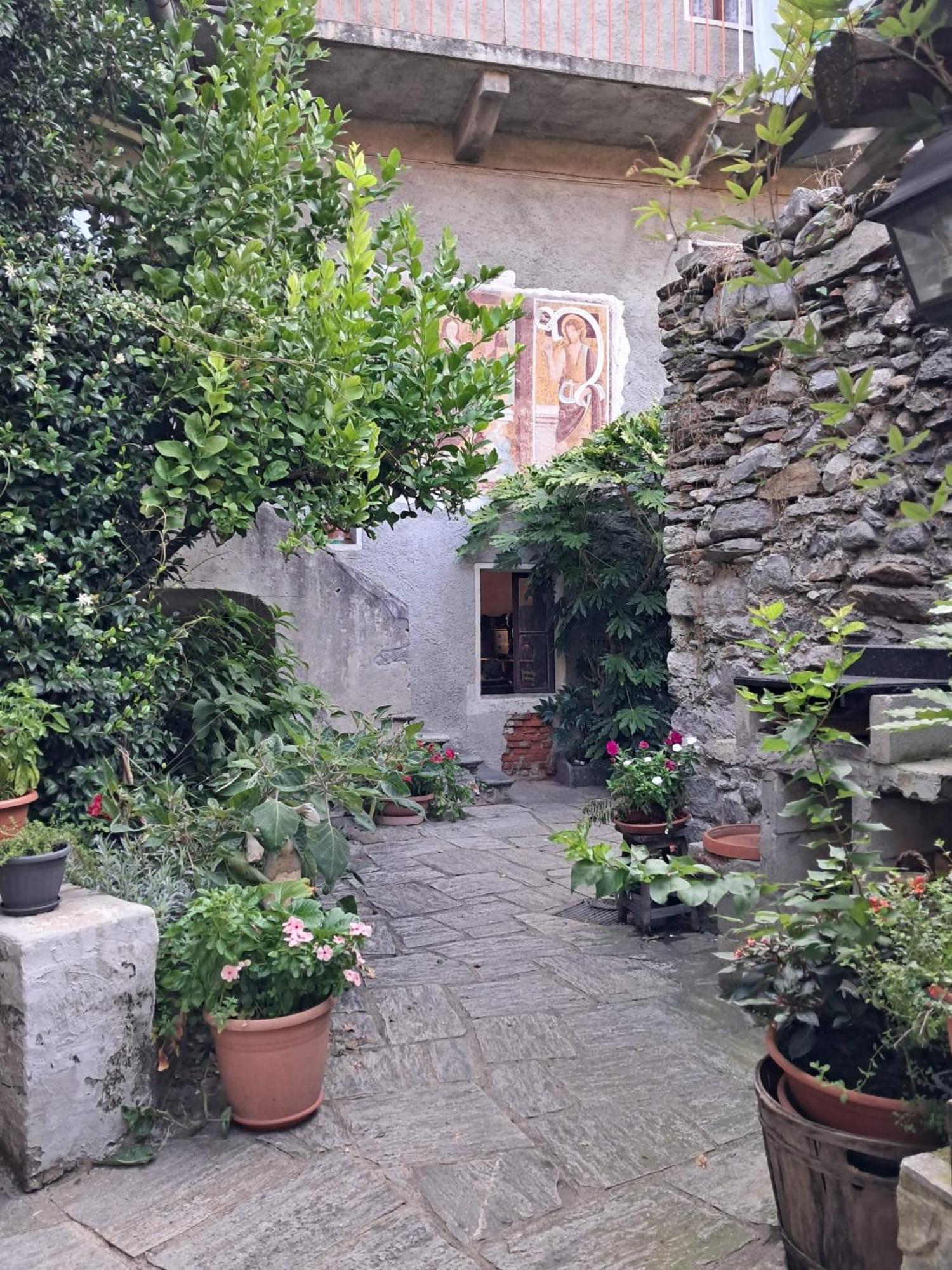 Nonna Anita Bed & Breakfast Castelveccana Екстериор снимка